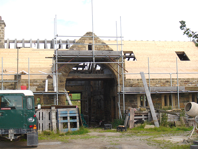 J and M Jeffery Eldwick Barn Coversion Project eldwick barn conversion photo